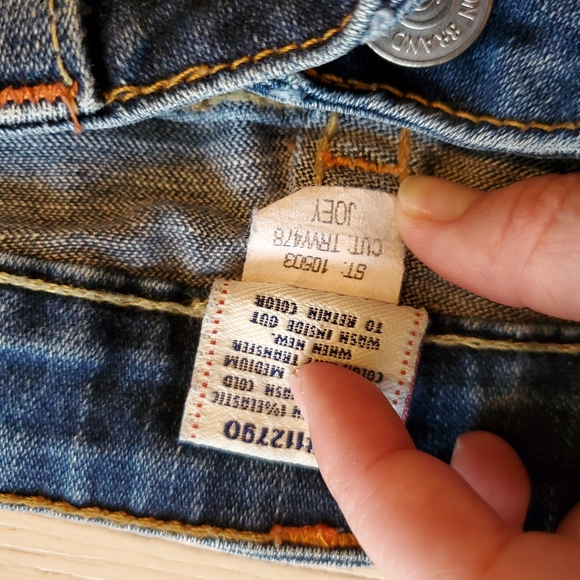 TRUE RELIGION BRAND JEANS - Picture 3 of 5